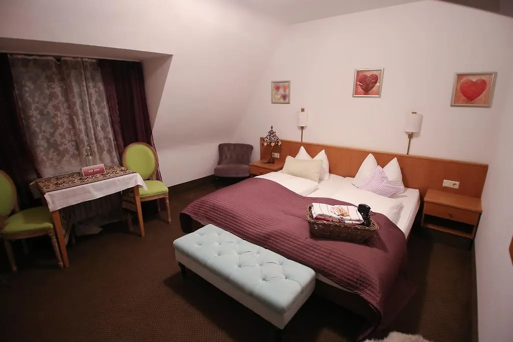 Hotel Barbarossa Garni Wuerzburg Wurzburg